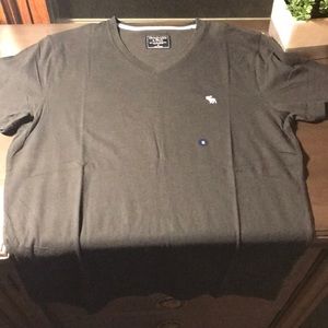 Abercrombie & Fitch V T-shirt